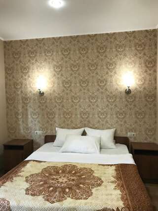 Мини-отель Мэри гостевой дом Новый Афон Улучшенный двухместный номер Делюкс с 1 кроватью или 2 отдельными кроватями-3